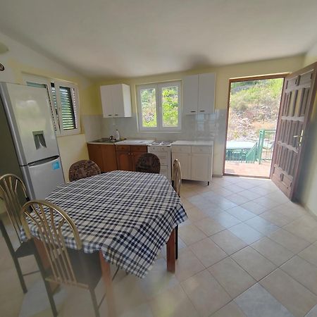 Apartment Sutalo Стоморська Екстер'єр фото